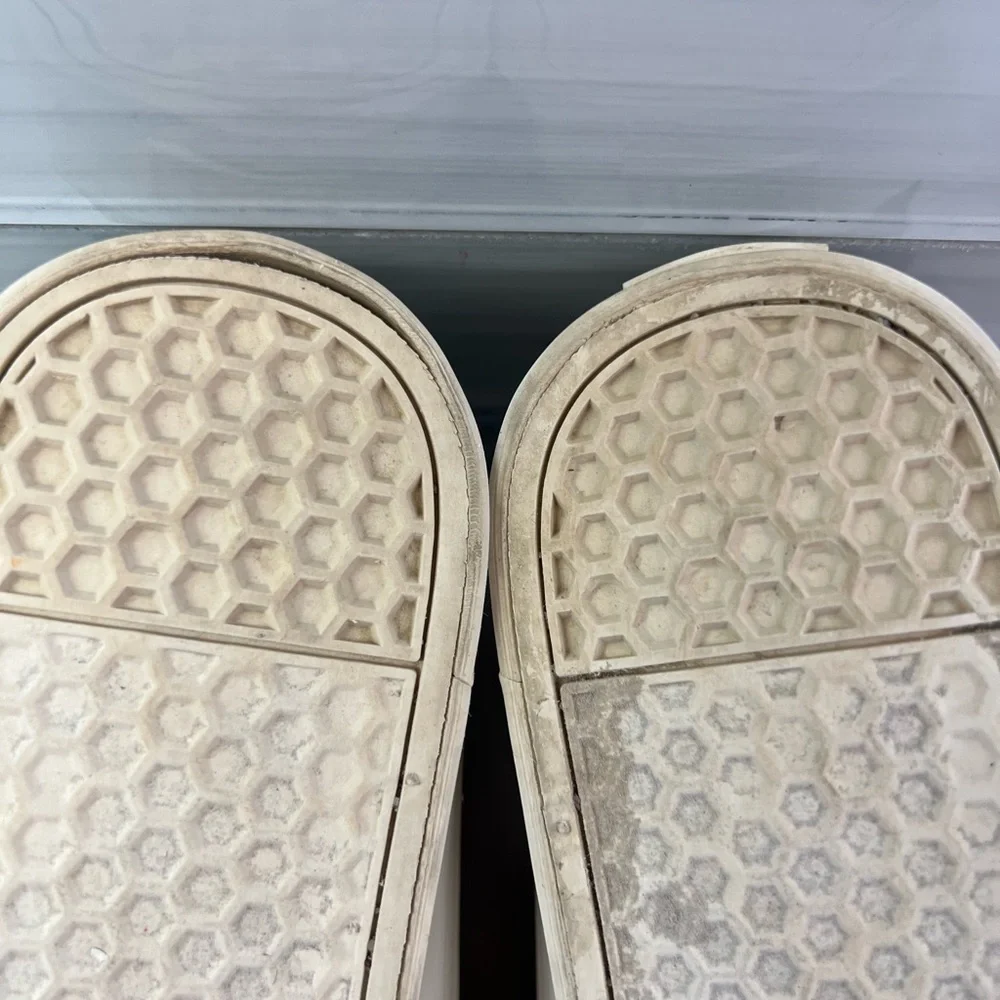 Old Navy Boys Slip On Elastic Lace Shoes size 4 Cognac